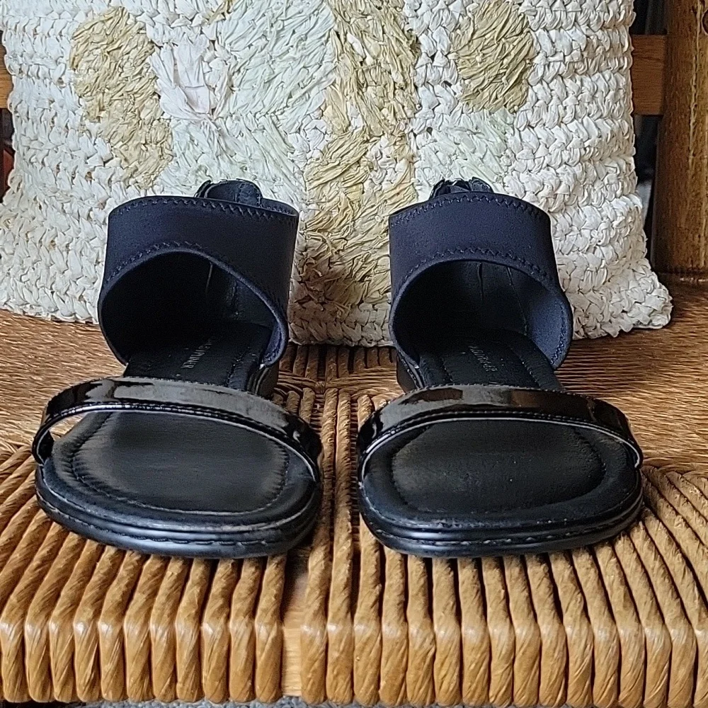 Donald J. Pliner Gelda-26, black, sandals, size 6M